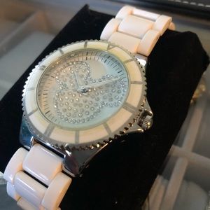 Women’s Disney Parks Watch